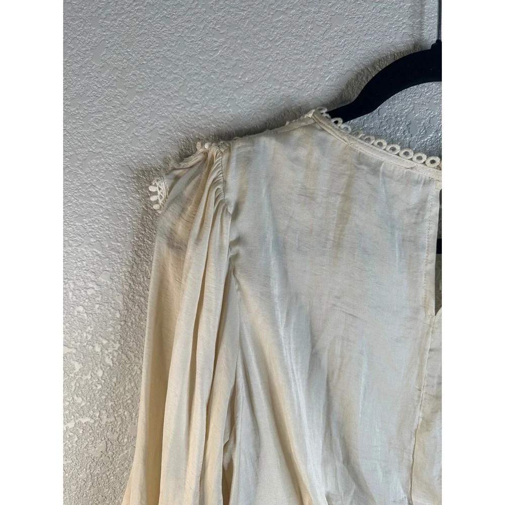 Mable Women's Cream Lace Crochet Ruffle Long Sleeve Top Size Small